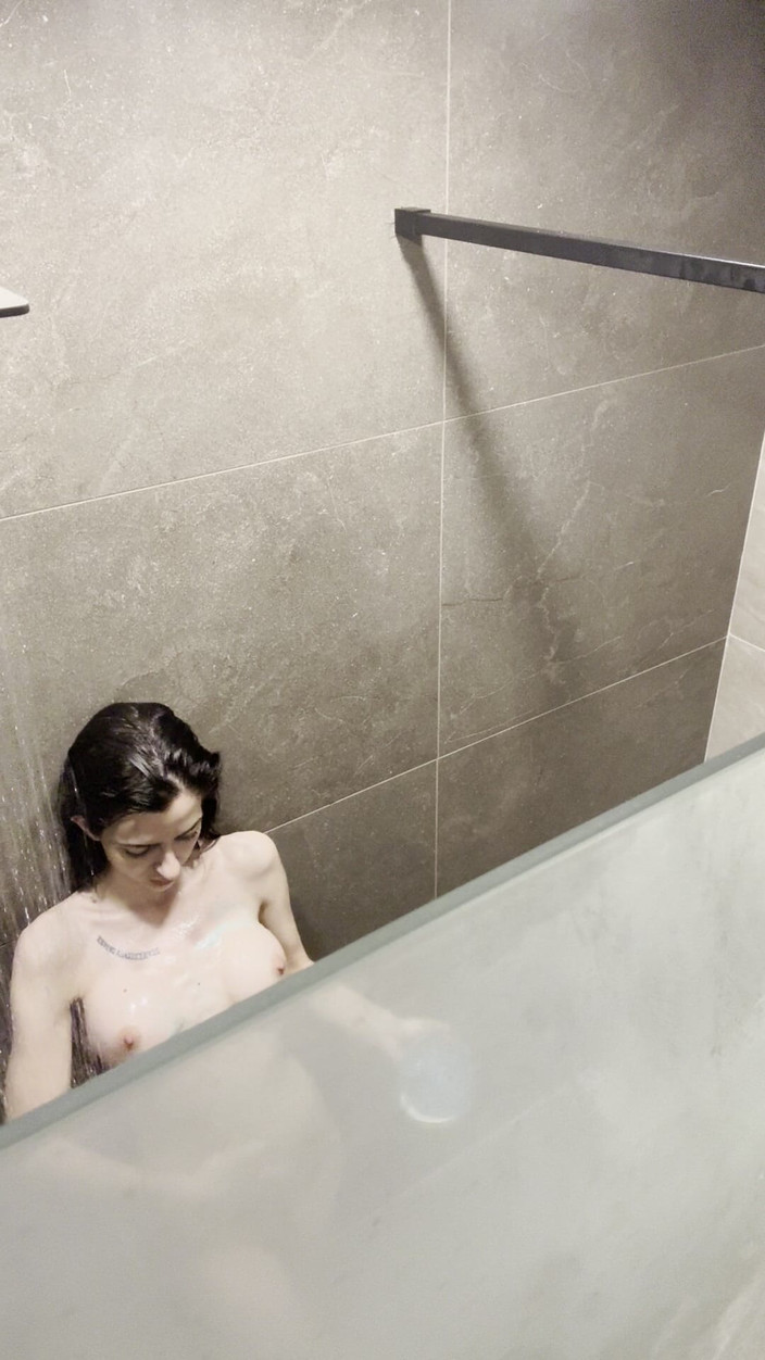 silicone_brunette: Kamera v mé koupelně