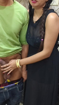 Indian Desi Bhabhi Fucked Hard by Her Devar in Kitchen Hindi