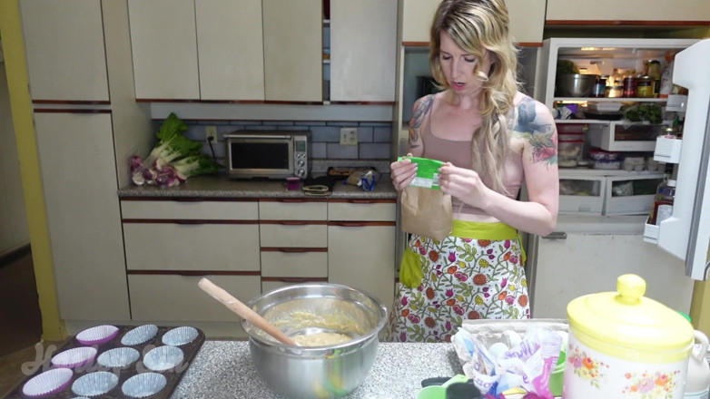 Harley Sin: Intimes backen mit harley