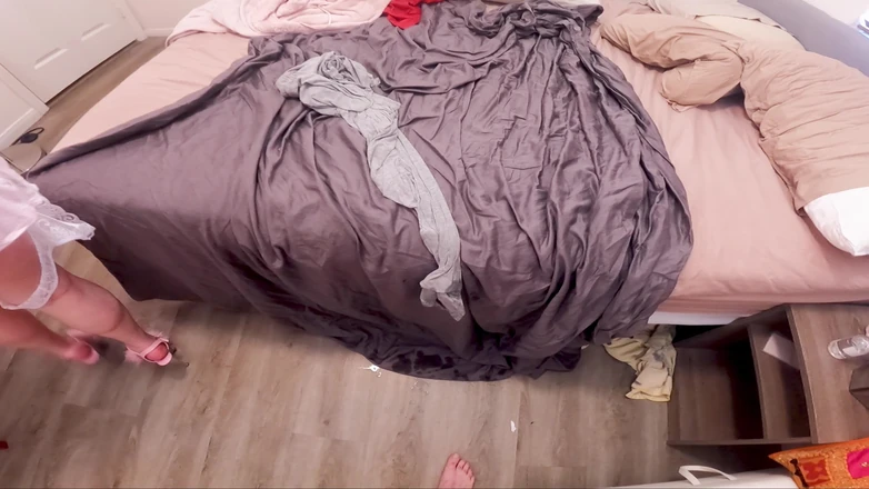 Erin Electra: Stepson Turns Eighteen, Happy Birthday Sex with Stepmom
