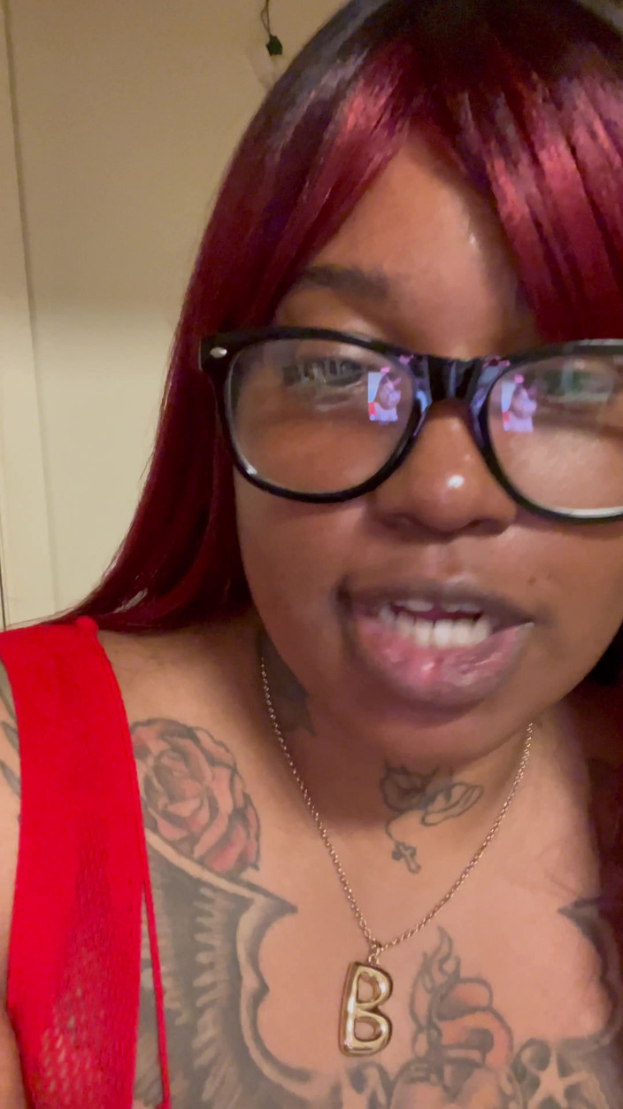 Hazelnut XXX: İlk video!