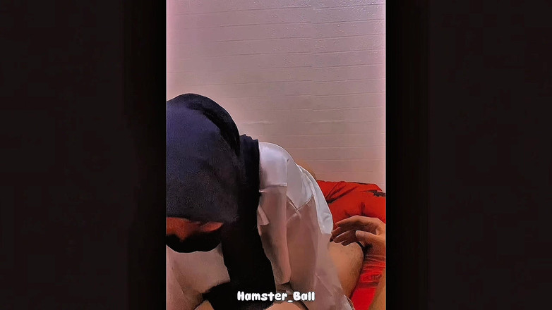 Hamster_Ball: Recunosc toate hijabis malaieziene sunt foarte bune la muie pula