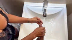 Erkek arkadaşımı üvey annemi sikerken yakalıyorum. İngilizce Altyazılar