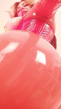 Sexual milf - dominatrix en primer plano - instrucciones de paja para comer mariquita con cinturón y castidad - compilación de conversación sucia - Arya Grander