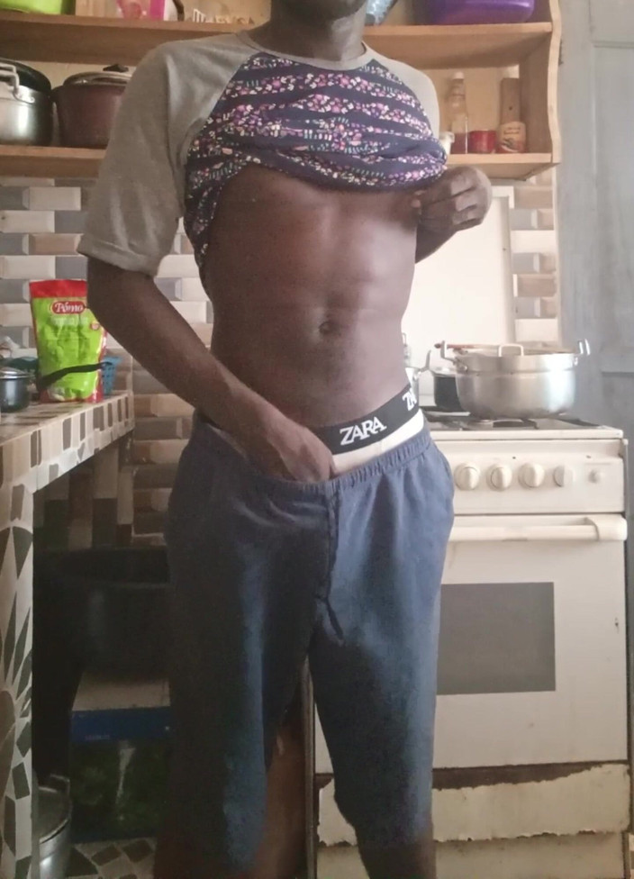 WildFreakBottom: 激しくオナニーし、濃い精液が力強く噴き出した。