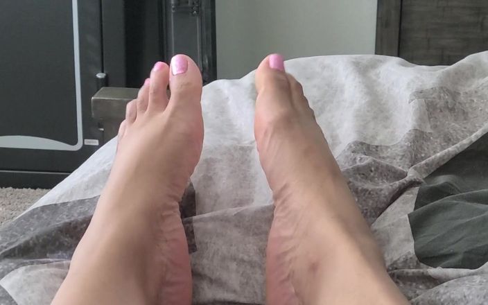 Josie4yourpleasure: Feet lovers, that's for you