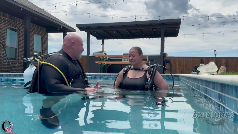 Lady O: Scuba Berkongkek