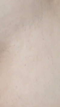 Raspando Minhas Pernas E Axilas Da Vagina E Recebendo Tratamento Da Deusa Por Escravo.