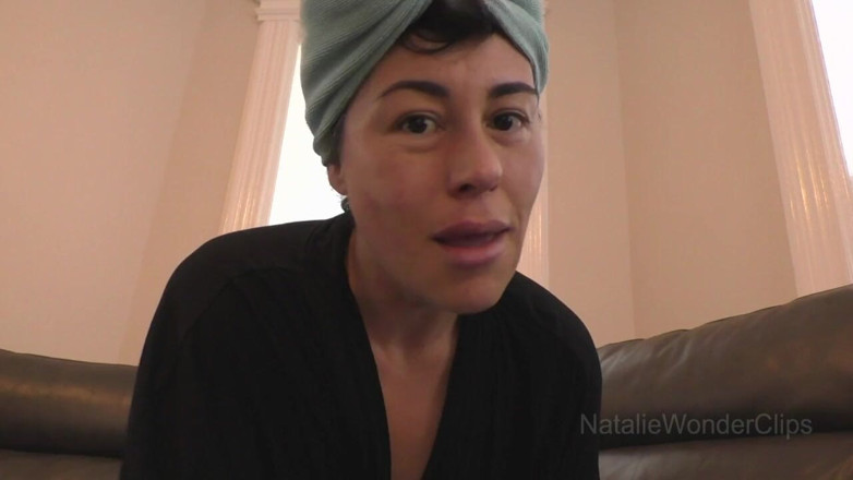 Natalie Wonder: Le vibrazioni anali della matrigna di bejeweled