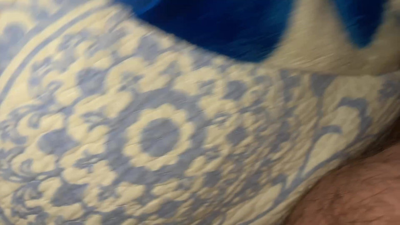 Bigwhitecock: Mi masturbo e sborro dappertutto su di me