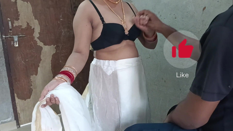 Vamika: 새로 결혼한 바비 Ke Bade 젖탱이 Ka Doodh Piya Aur Chut Me Land...