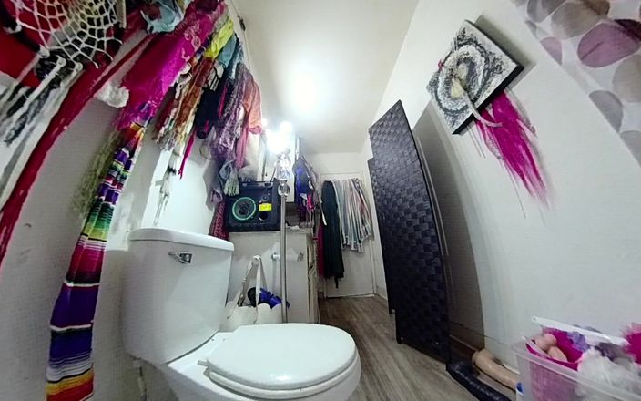 Lizzy Yum: Lizzy Yum Sd Juni 2025 masturbation dilating baden Edging amateur, dicke...