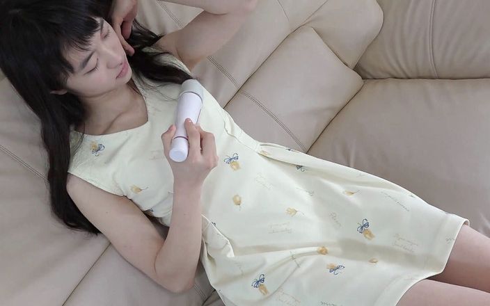 Japan Lust: खूबसूरत जापानी शौकिया कमसिन की चूत में वीर्य लेने के लिए चुदाई