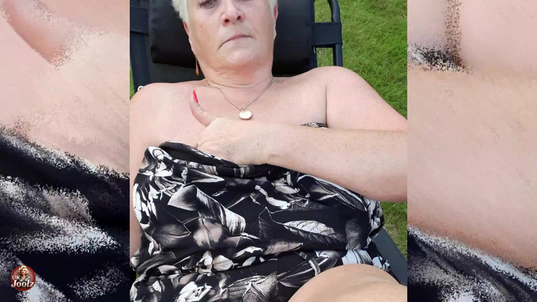 Uk Joolz: Zrelaksowana zabawa w ogrodzie