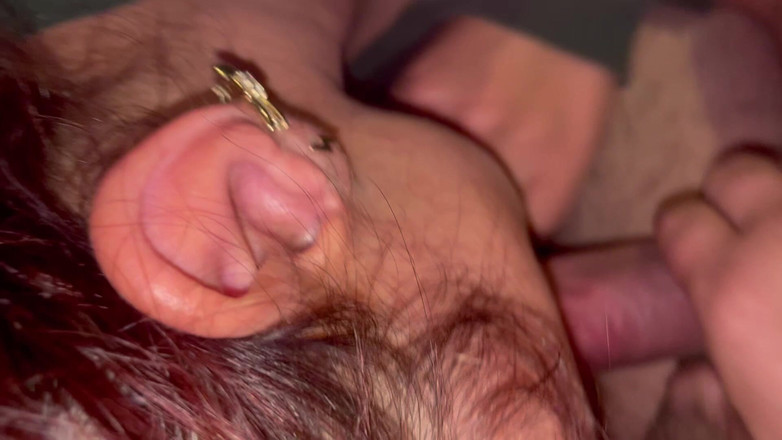 Ionut899: 입에서 빨리 섹스하는 새아빠