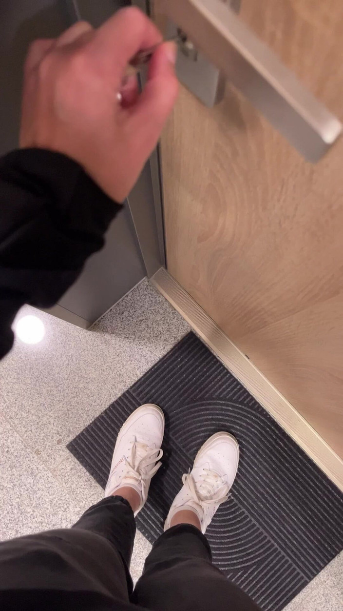 Feet: Marcher En Chaussures De Sport