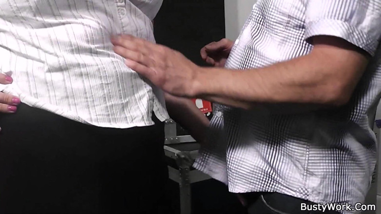 BBW Productions: La bbw annoiata rimbalza e un ragazzo senza pass