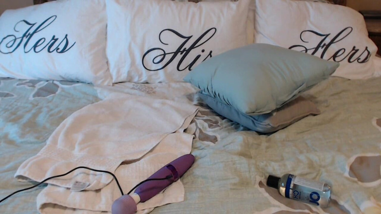 Anna Bell Peaks: Anna Bell Peaks Has Multiple Orgasms