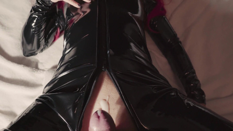 Jay_kate: Una ragazza rossa in lattice viene scopata in missionario - punto...