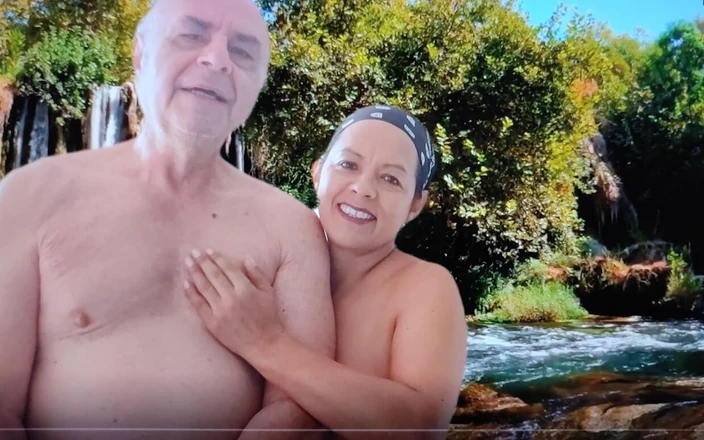 ADAMANDEVE: Film lengkap - pijat nudis hot