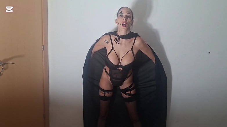 GiovanniXL: Una amaiga molto troia, fa una danza sensuale e io...