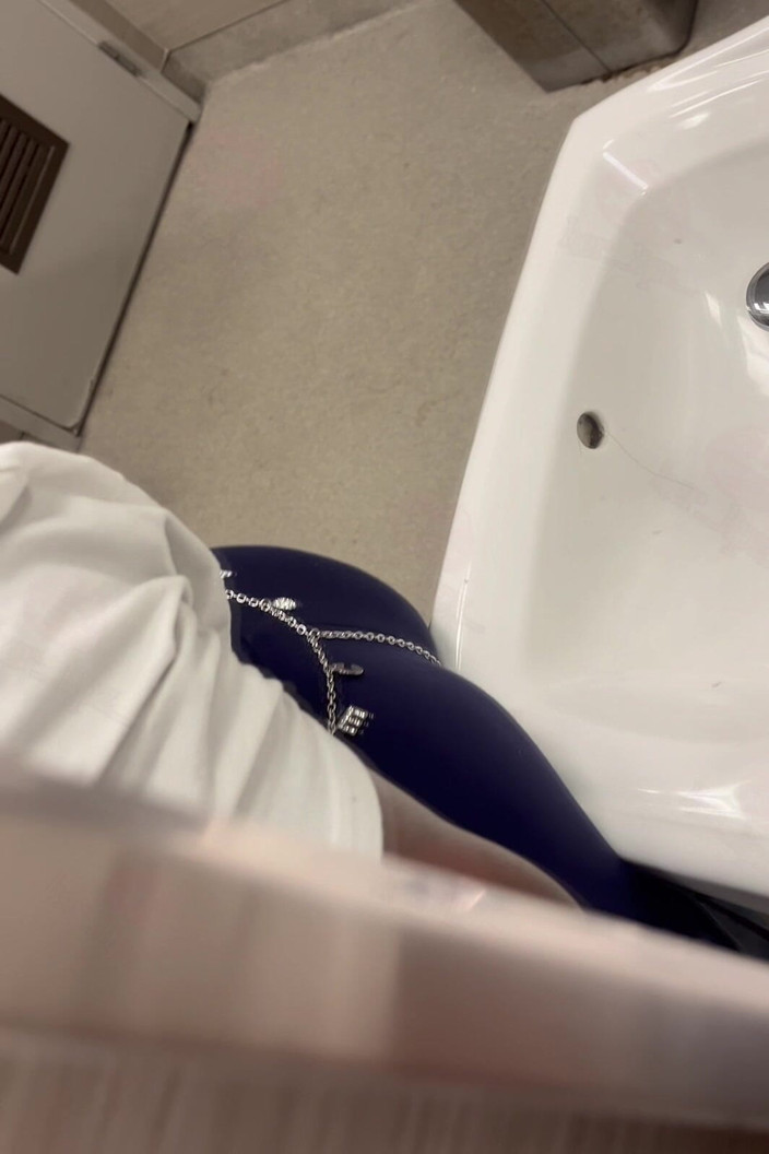 Anye Meshell: Chatte De Poissons