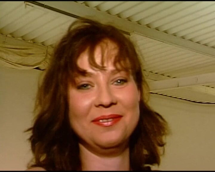 Deutsche Madchen: Cewek amatir jerman pamer tubuh aduhainya di ruangan casting