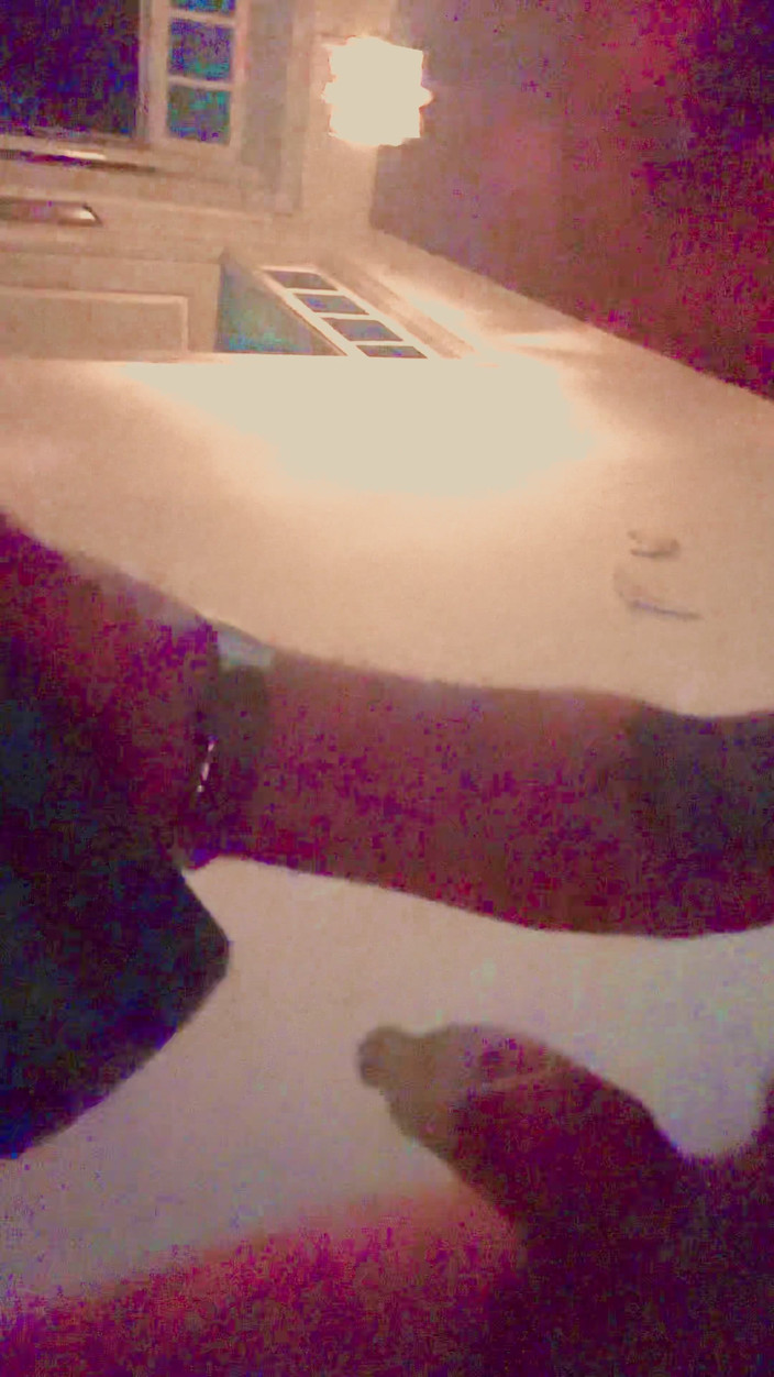 KinkMitch: Divertimento Con Un Aspirapolvere