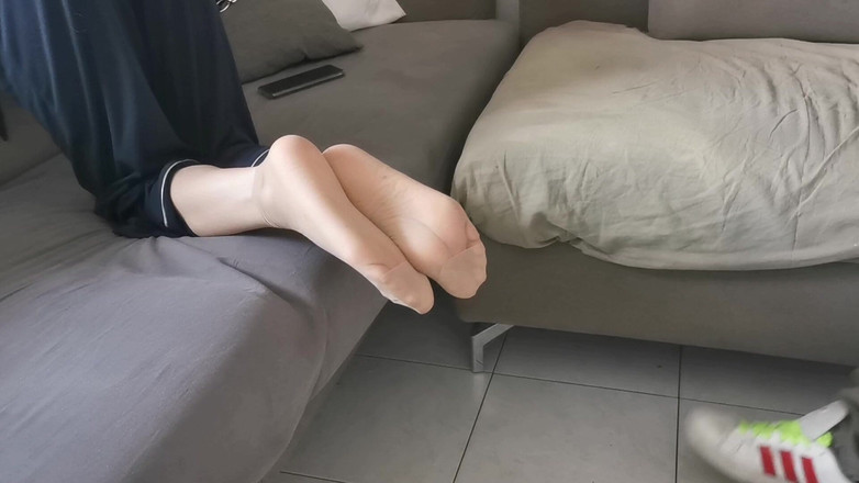 Yvonne: 바람둥이 아내