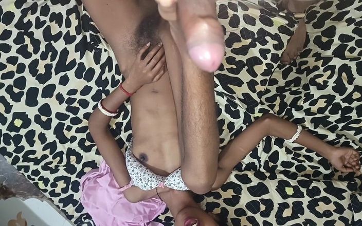 Truefuker: सौतेला भाई मुझे मेरे कमरे में चोदता है