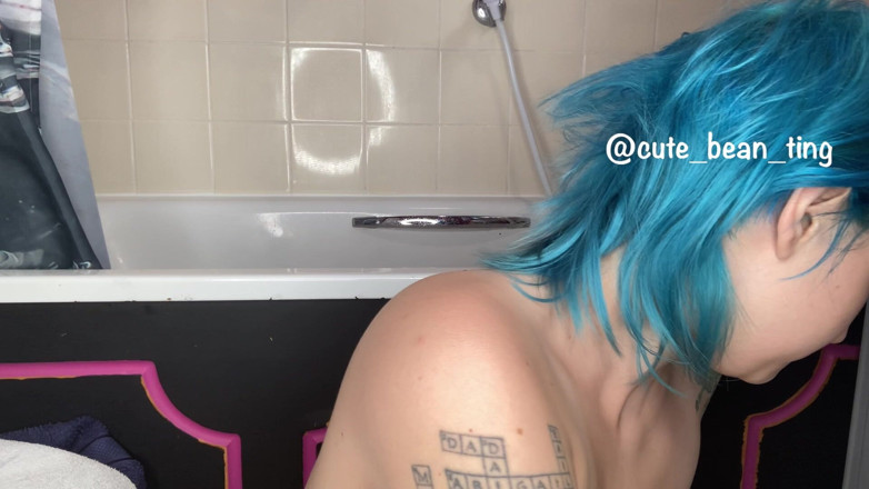 Alice Bean: Schau zu, wie ich mich rasiere