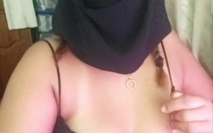 Kanchan devi: Hard Indian Hindi Pussy Pamping