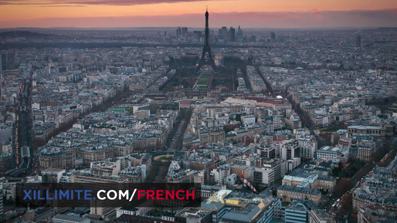 French girls at work: Ava Courcelles bertemu dengan seorang lelaki di bilik air