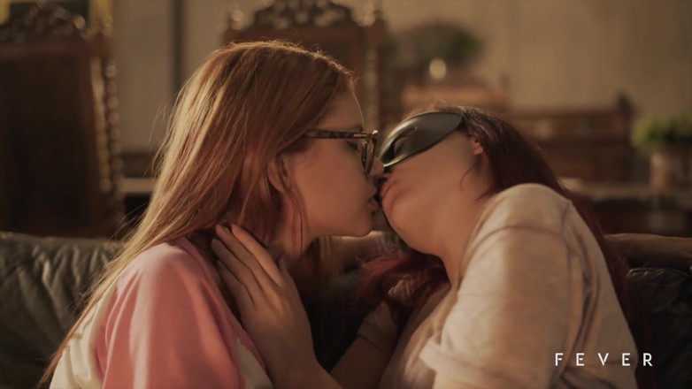 Fever Films: Unglaublich leidenschaftlicher lesbensex