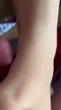 Footjob buatan sendiri