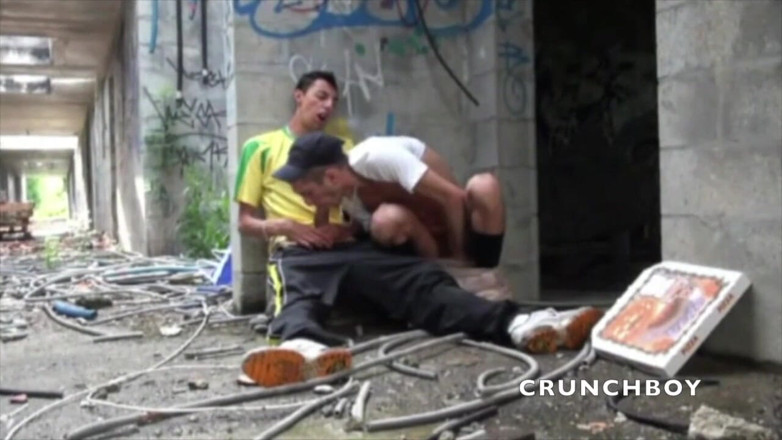 Crunch Boy: Two young footballers fuck in outdoor place after the match