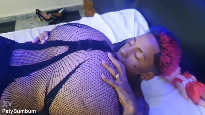 Paty Bumbum: Wallif Đồ chơi đã ăn mông tôi