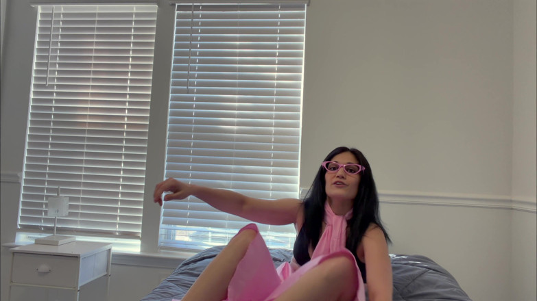 Kink in Time: Devyn Sultry 50. let Sebeomezování Allure 4K POV Spoutaná Fantazie čeká!