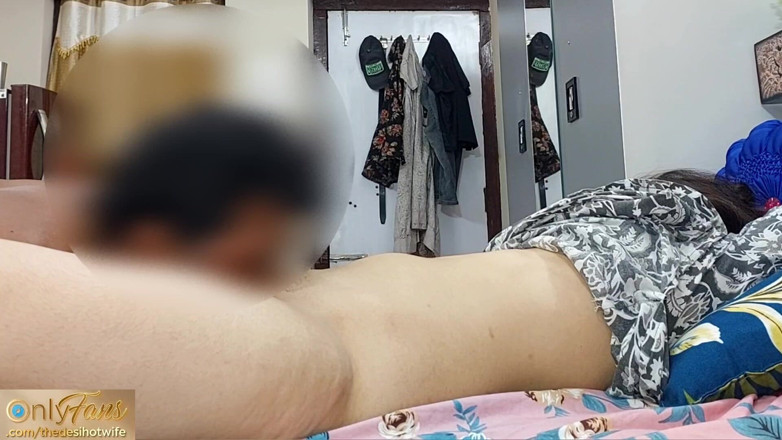 TheaDesiHotwife: Viene Scopata Succhiata E Leccata Da Un Piccolo Cazzo Mio...