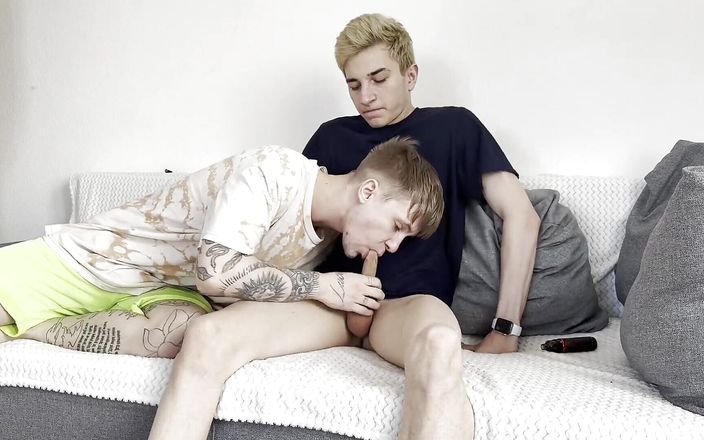 Ethan Lestray: Kouření sladkému Twink s velkým čůrákem, výstřik