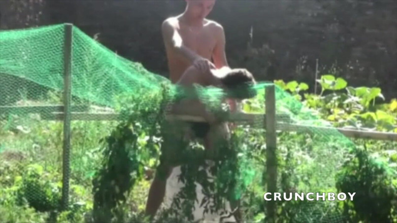 Crunch Boy: Max fucked by Jimy in exhib in garden