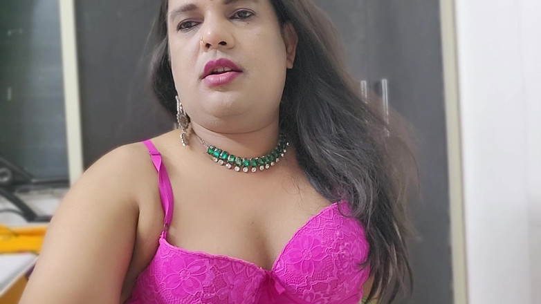 Indiansissychubby: クライアントへのリムジョブ、ショーの予約、お楽しみください