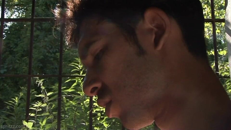 Spritzz: Прячусь, чтобы дрочить