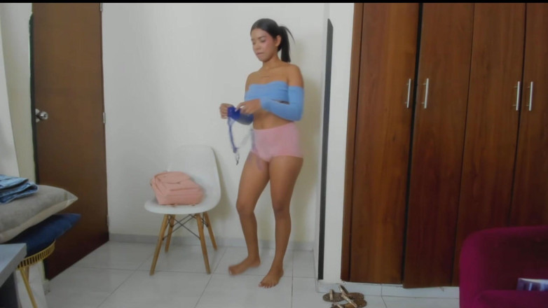 Angela Xoo: Una Latina Con Un Cuerpo Perfecto Se Folla El Culo...