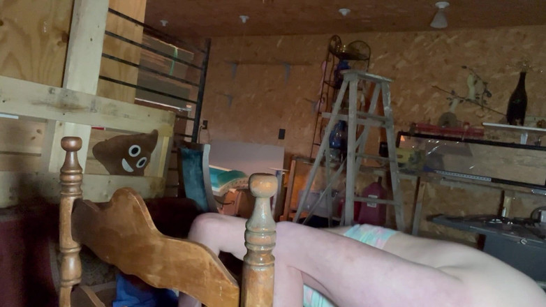 WhisperBay: She-shed椅子操逼