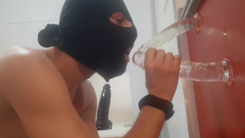 Nikka83: Futai în cur și gură