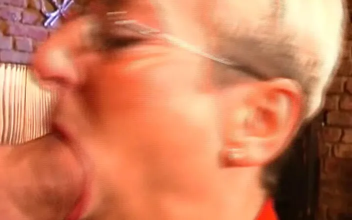 Hardcore German Club: Short Haired German Lady Got Her Pussy Fingered and Fucked