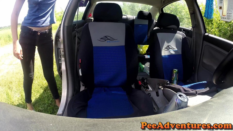 Pee Adventures: Mijando no carro e molhando a cadeira