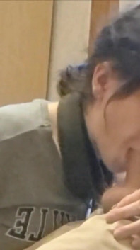 Jak zacząłem kochać maminsynek dziwkę Alinę Po nakręciłem upokarzające wideo z jej głębokie gardło sesji BDSM