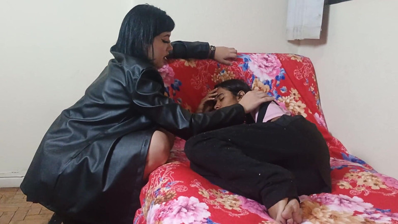 Rubi Torres: मैंने अपनी सौतेली बहन के चेहरे पर अपनी चूत रगड़ी, उसने उसे पूरा चूसा और हमने चूत में डिल्डो के साथ समाप्त किया